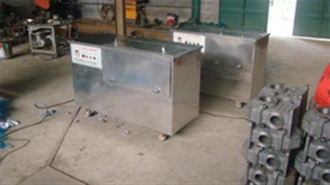 河北金森 實(shí)惠高效的機(jī)器人刀削面機(jī)助力餐飲行業(yè)